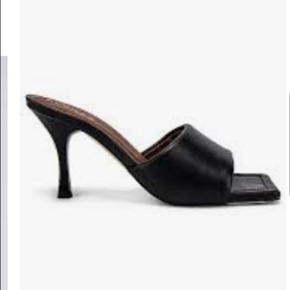 Loren Puffy Heel Alohas black